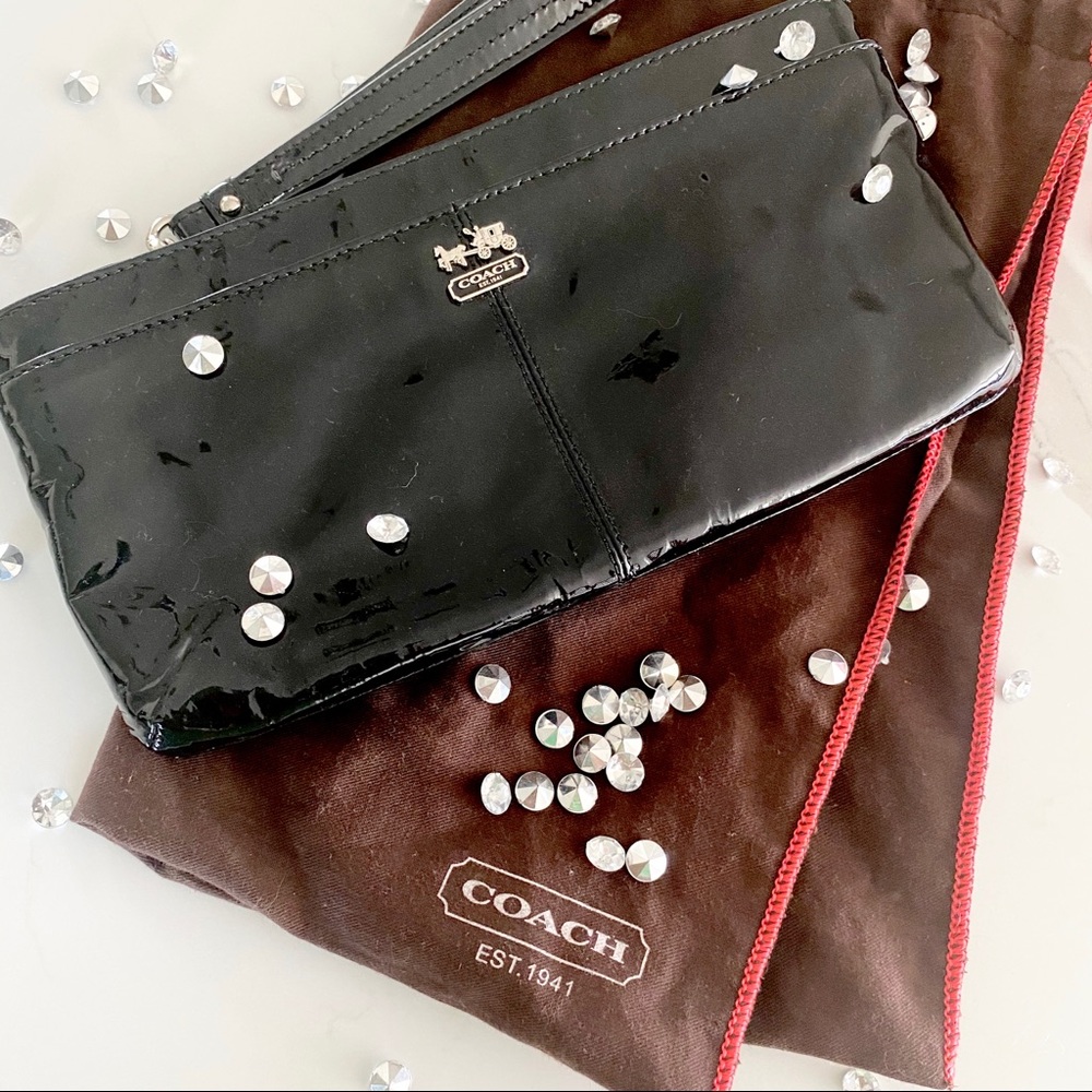 🖤Coach Patent Leather Clutch🖤
